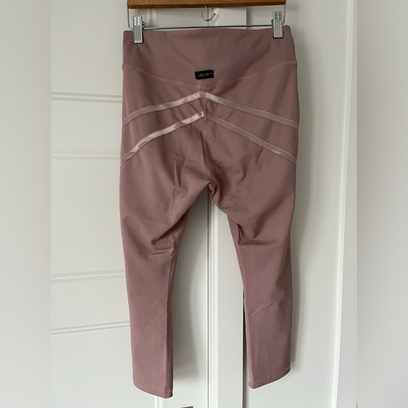 BELOFORTE & JED NORTH
PRE-OWNED | SET Bra & Capri Pants
NWOT Sparkly Leggings - Picture 3 of 13